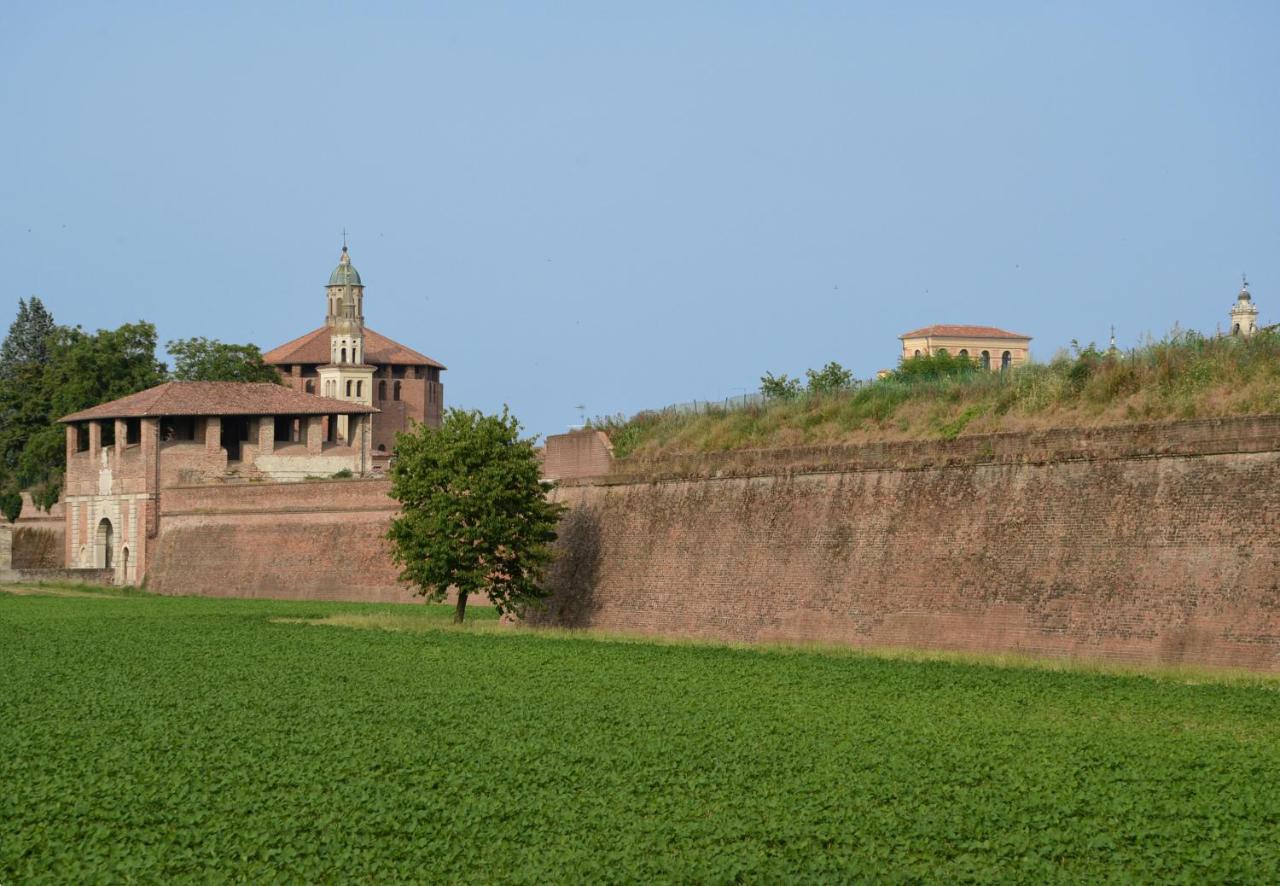 Toson D'Oro Bed & Breakfast Sabbioneta Exterior photo